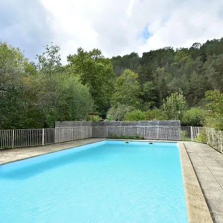 Pleasing Holiday In With Swimming Pool 度假居