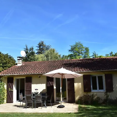 Pleasing Holiday In With Swimming Pool 度假居 Saint-Cybranet